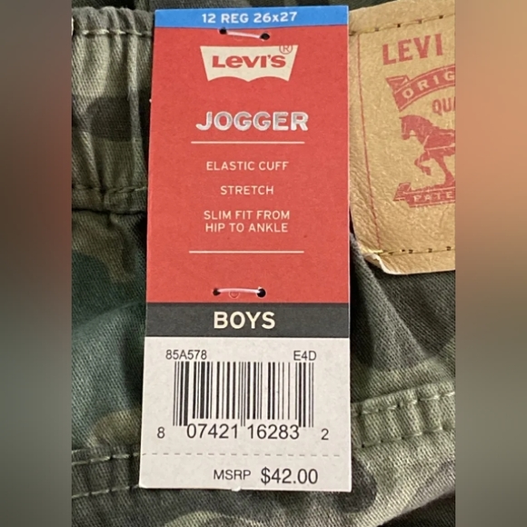 Boys Levi's Camo Jogger Pants - Picture 8 of 10